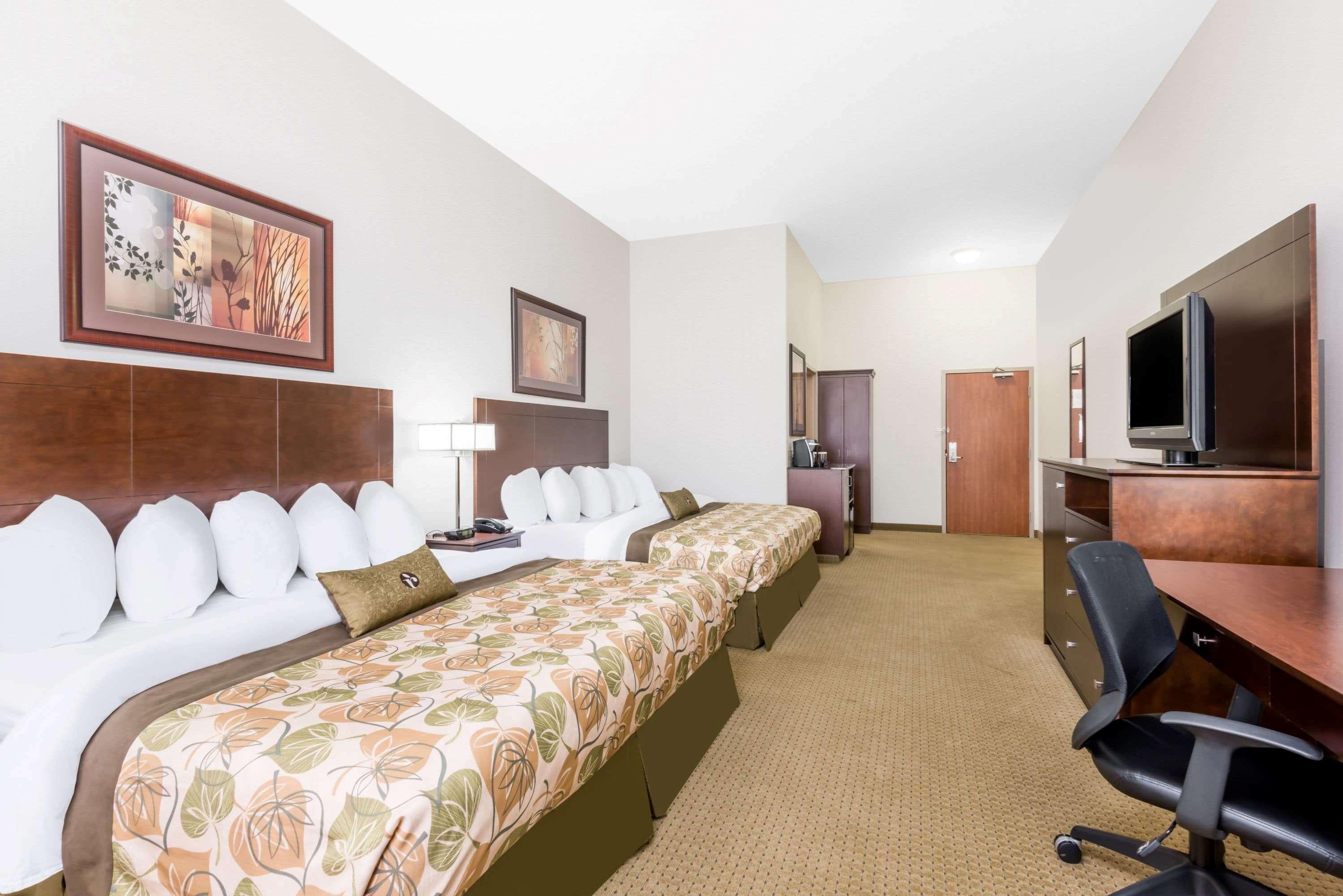 Hotel Ramada By Wyndham Olds Exterior foto